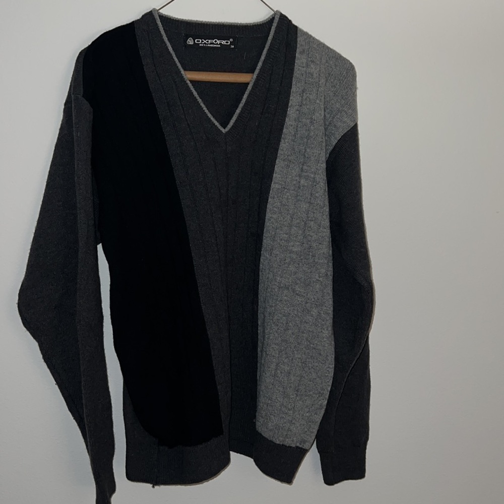 OXFORD 100% Lambswool Men’s Sz 38 gray V‎ neck cable sweater